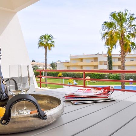 Lovelystay - 2Br Modern, Pool Access, Close To Marina & Beach Quarteira Extérieur photo