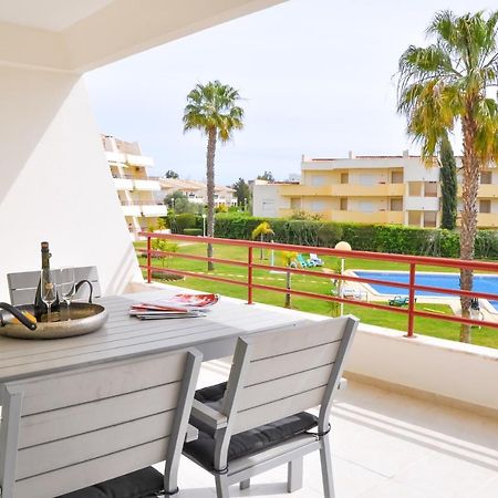 Lovelystay - 2Br Modern, Pool Access, Close To Marina & Beach Quarteira Extérieur photo