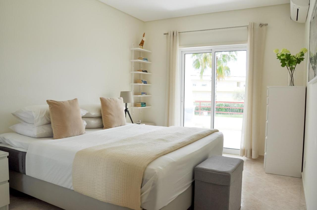 Lovelystay - 2Br Modern, Pool Access, Close To Marina & Beach Quarteira Extérieur photo